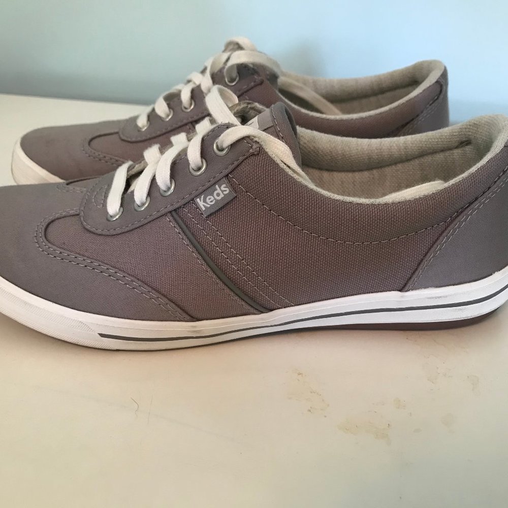 Women's Original Ked's Size 6